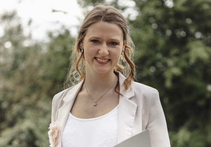 BILD-3-240424-Hochzeitsfotografin-Bekka-ME-0072-1-682x1024