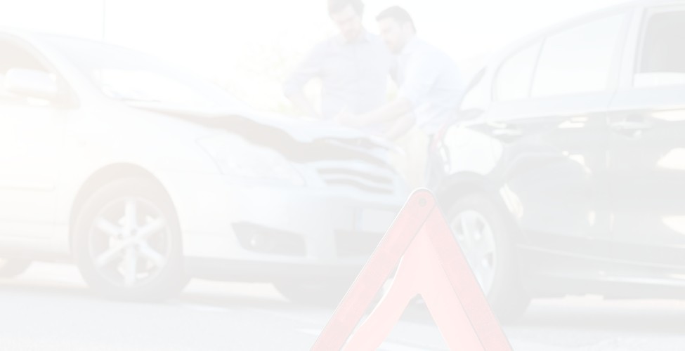auto unfall warndreieck schaden