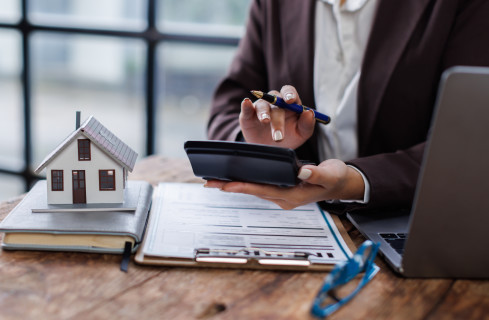 beratung taschenrechner preise hauskauf schreibtisch