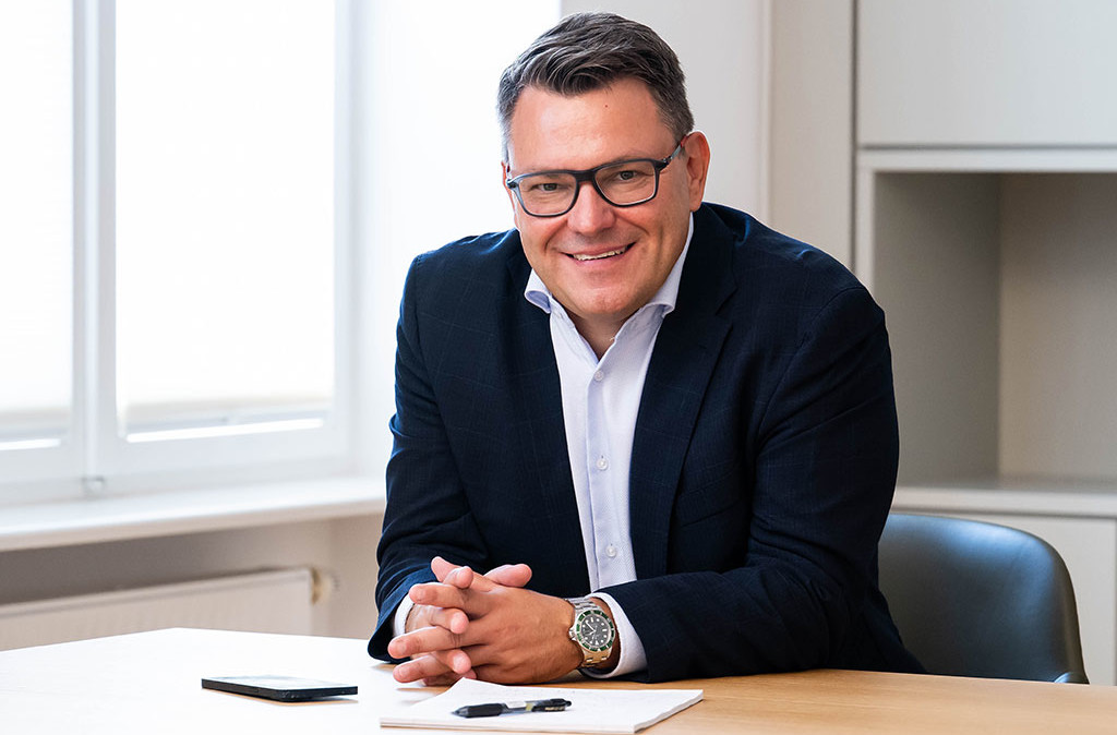 Arbeitsrecht-Anwalt Dr. Stefan Schwab in seiner Potsdamer Kanzlei