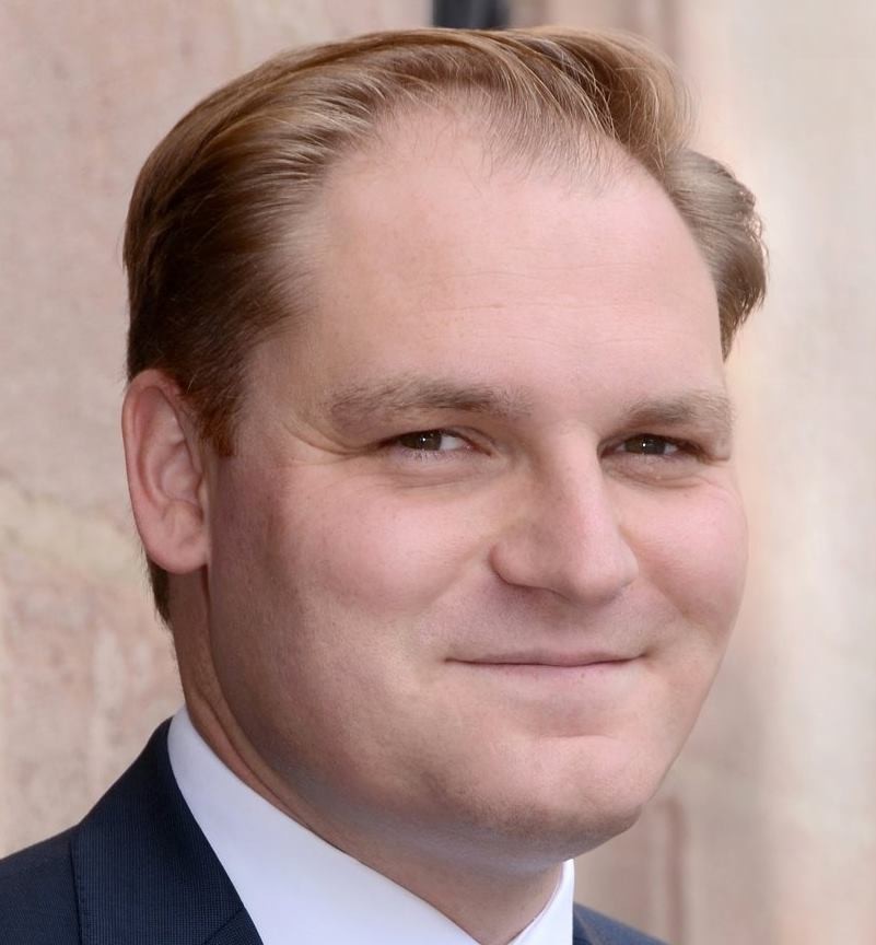 Rechtsanwalt_Fiehl_Versicherungsrecht_Arbeitsrecht_Bankrecht_Mitrecht_Fuerth_Nuernberg