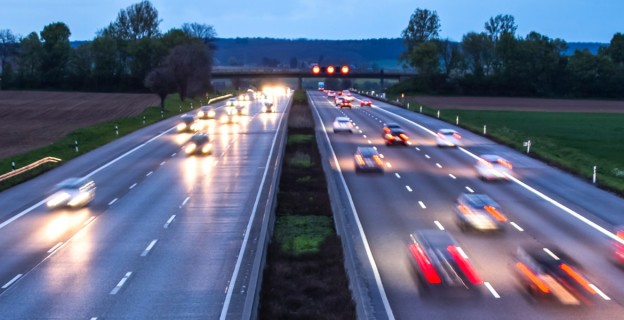 Verkehrsrecht Autobahn autos straße