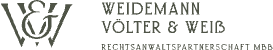 Ein moderner, minimalistischer Raum mit weißen Wänden und einem großen Fenster.