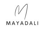 Schriftzug mit dem Namen "MAYADALI" und einem stilisierten "M" darüber.